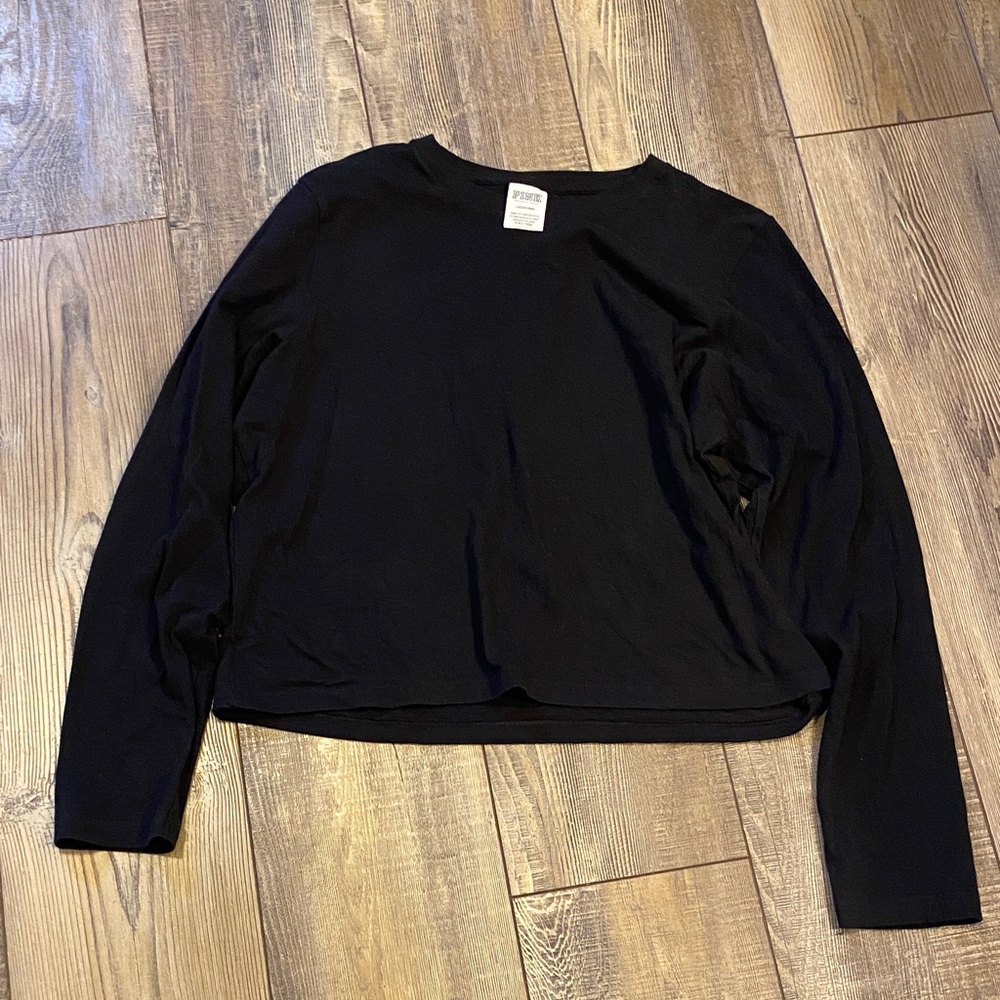 PINK Victoria's Secret Cropped Black Tee